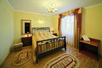 Фото номера Улучшенный семейный номер Отель Edem Hotel г. Сходница 2